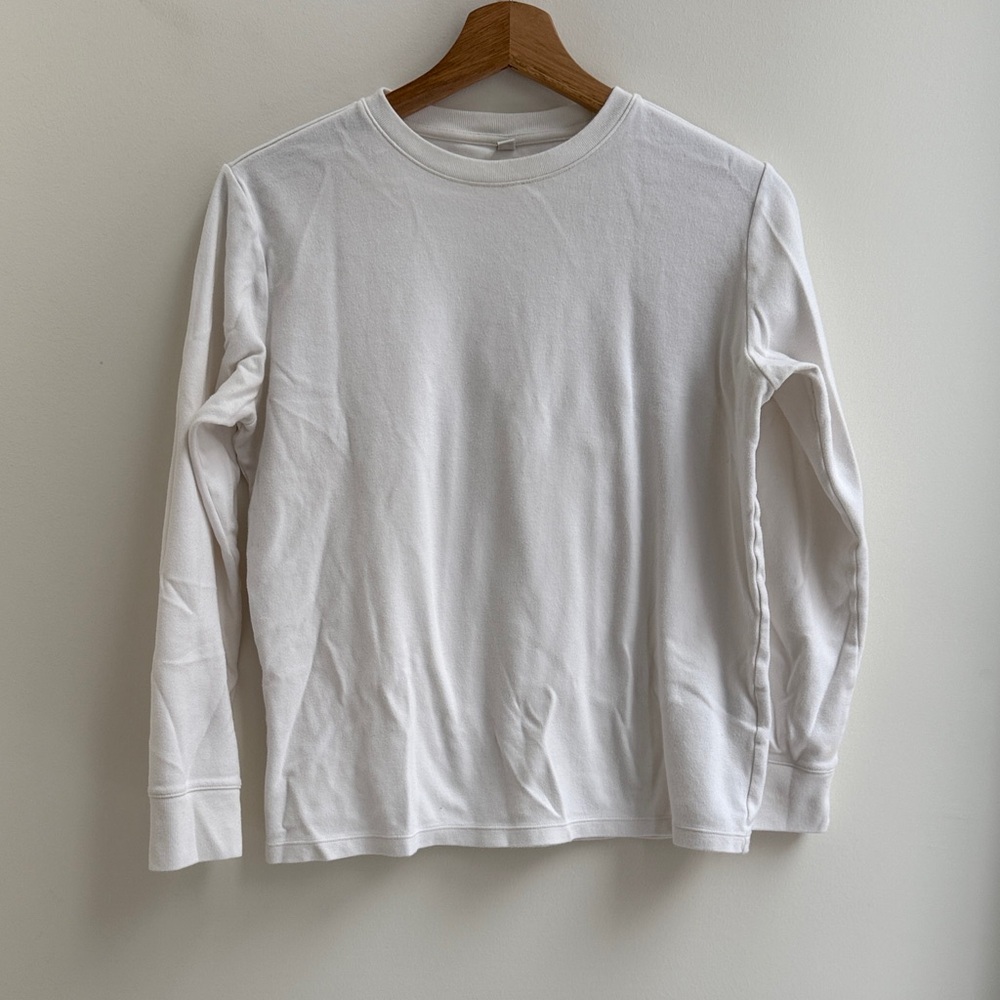 Uniqlo Classic White Long Sleeve Tee